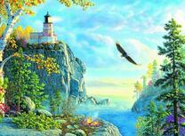 Орлан над морем у скалы с маяком