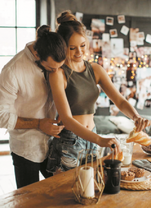 Нежные поцелуи перед завтраком