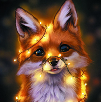 Милый лис с гирляндой