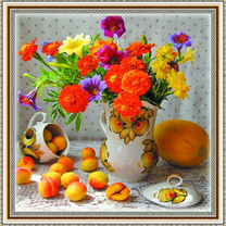 Абрикосы, дыня и букет петуний с бархатцами