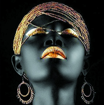 Черная дама с золотым макияжем