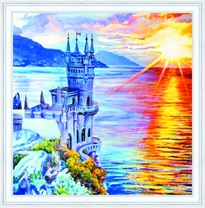 Ласточкино гнездо в теплых лучах солнца