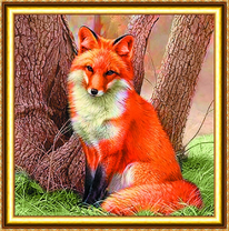 Пушистая лиса у дерева