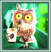Маленький совенок с кофе