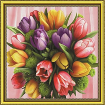 Круглый букет тюльпанов