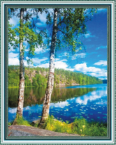 Отражение голубого неба в реке