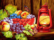 Красный фонарь и сочные фрукты