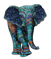 Слон в красивых узорах