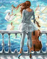 Девушка на фоне моря