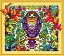 Филин среди листьев и цветов