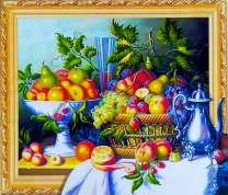 Большой фруктовый стол