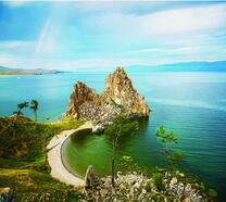 Скала и морская бухта