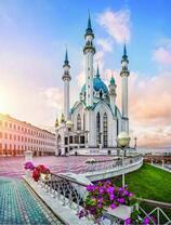 Красивая мечеть в лучах солнца