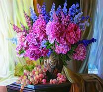 Букет пионов с гиацинтами и виноград