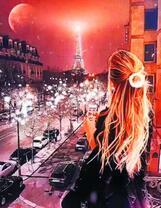 Красное небо над ночным Парижем