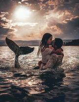 Поцелуй с русалкой под лучами солнца