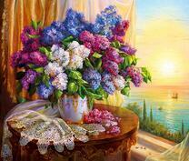 Огромный букет сирени у окна