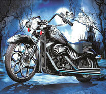 Мотоцикл ночью на фоне замка