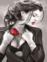 Красивая девушка с розой