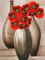 Букеты красных маков в высоких вазах
