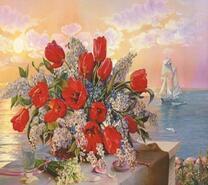 Тьльпаны в вазе на фоне моря