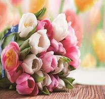 Розово-белый букет тюльпанов