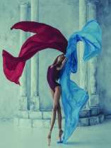 Танец балерины в купальнике