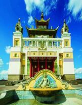 Золотая обитель Будды Шакьямуни