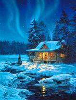 Северное сияние над домиком в лесу