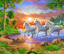 Белые лошади на берегу моря