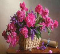 Букет пионов и фиолетовых цветов