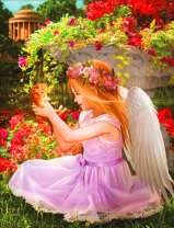 Девочка-ангелок с милым котенком