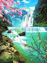 Большой водопад в горах