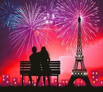 Влюбленные на фоне салюта и Эйфелевой башни