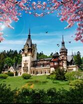 Замок Пелеш в весенних красках
