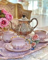 Заварник, розы и чай
