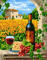 Вино на фоне подсолнухов и виноградника