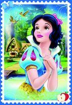 Белоснежка, птички и дом