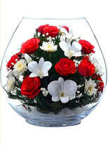 Букетик розочек в стаканчике