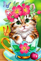 Котенок в окружении цветов и бабочек