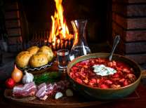 Сытный обед у очага