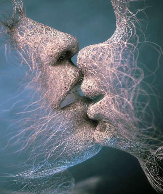 Картина по номерам 40x50 Нежный поцелуй влюблённой пары