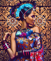 Красивая женщина в африканском стиле