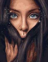 Девушка с большими глазами