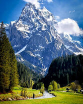 Река в долине Альп