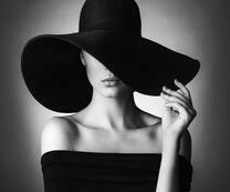 Дама в шляпе