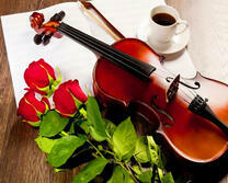 Три розы, скрипка и кофе