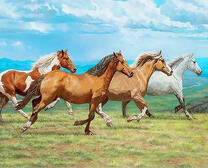 Стая лошадей на фоне равнин