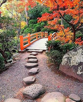 Мостик в осеннем парке