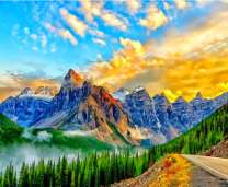 Закат над высокими горами